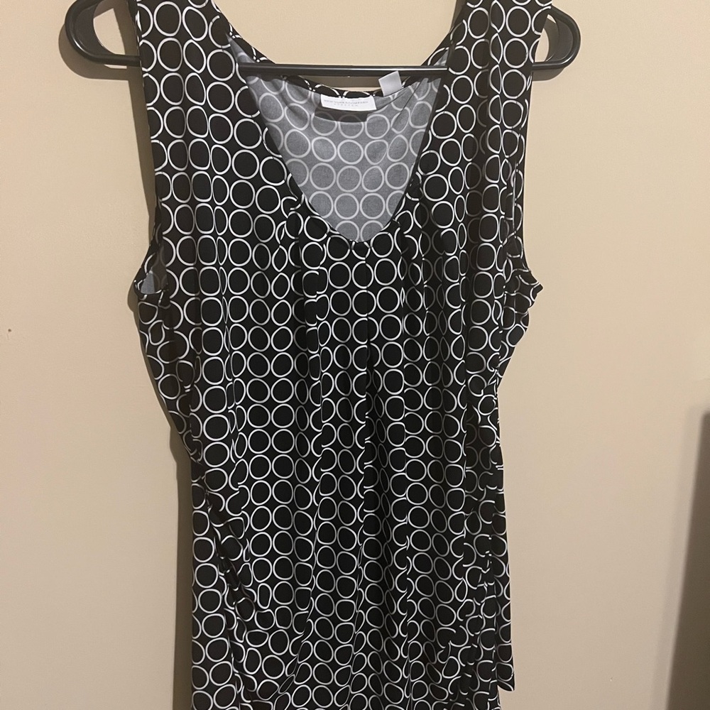 Ladies sleeveless top